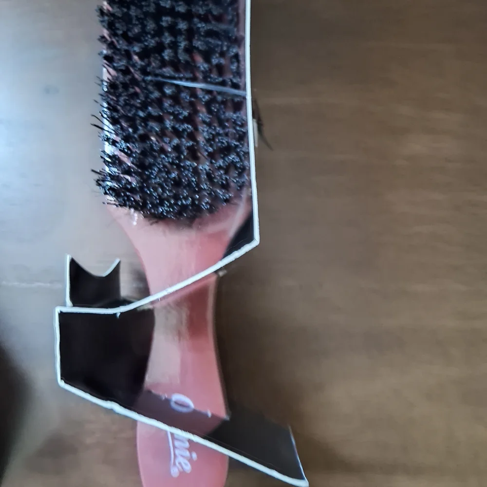 Annie Red and Black Curved Bristles Wave Brush